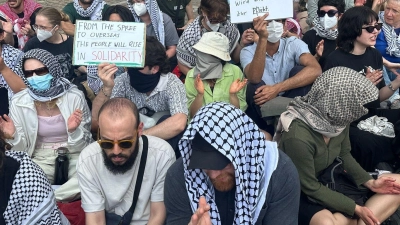 Propalästinensischer Protest auf dem Gelände der Humboldt-Universität Berlin. (Foto: Paul Zinken/dpa)