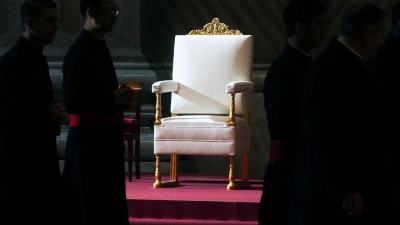 Reserviert - der Stuhl für den Papst im Petersdom. (Foto: / Ipa-Agency.Net/IPA via ZUMA Press/dpa)