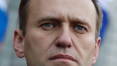 Nawalny starb am 16. Februar nach Behördenangaben im Straflager mit dem inoffiziellen Namen „Polarwolf“. Die Umstände seines Todes sind nicht geklärt. (Foto: Pavel Golovkin/AP/dpa)