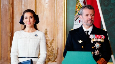 Dänemarks König Frederik X. und Königin Mary beim Besuch in Schweden. (Foto: Ida Marie Odgaard/Ritzau Scanpix Foto/AP/dpa)