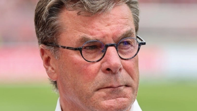 Laut Medienberichten hat sich der 1. FC Nürnberg von Sportvorstand Dieter Hecking getrennt. (Foto: Daniel Karmann/dpa)