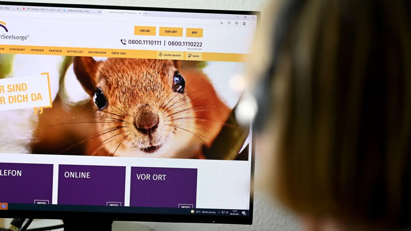 Die Telefonseelsorge ist eine von mehreren Möglichkeiten, bei denen Männer mit psychischen Problemen Hilfe finden.  (Foto: Bernd Weißbrod/dpa)