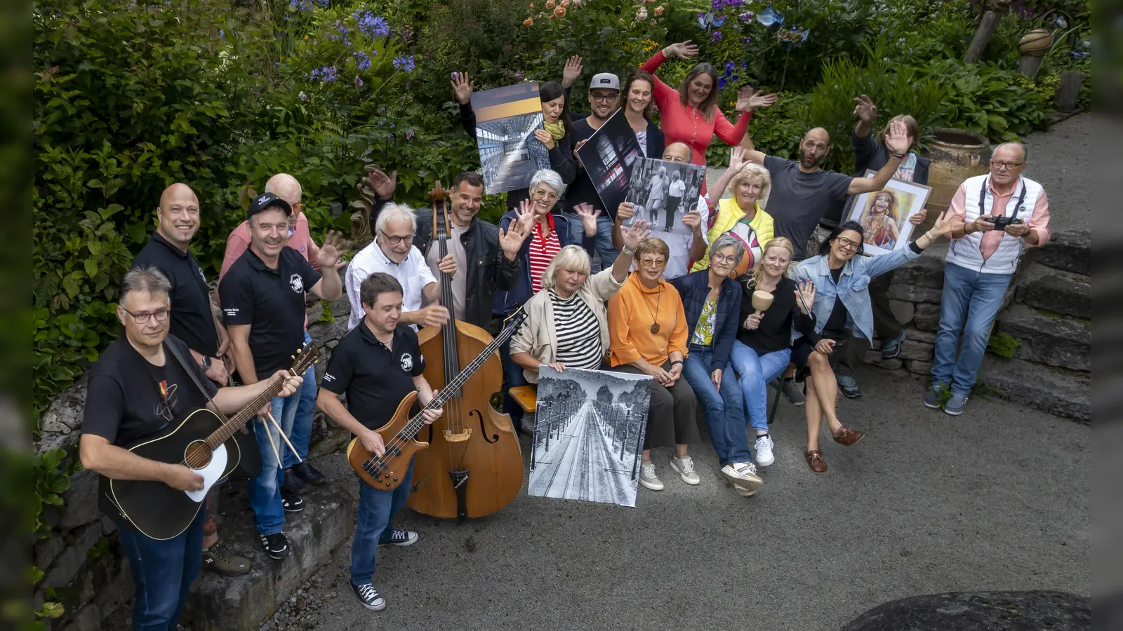 Malerei, Bilderhauerei. Fotografie und Musik: An den Tagen des offenen Ateliers in Leutershausen nehmen etliche Künstlerinnen und Künstler teil.  (Foto: Helmut Majer)