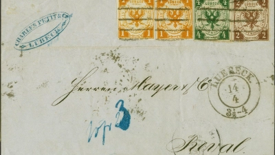 Eine alte Postsendung mit seltenen Postwertzeichen aus der Sammlung des  Tengelmann-Chefs und Milliardärs Erivan Haub. (Foto: -/dpa)
