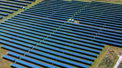 Wo sollen Photovoltaikanlagen noch gefördert werden und wie stark? (Symbolbild) (Foto: Jens Büttner/dpa)