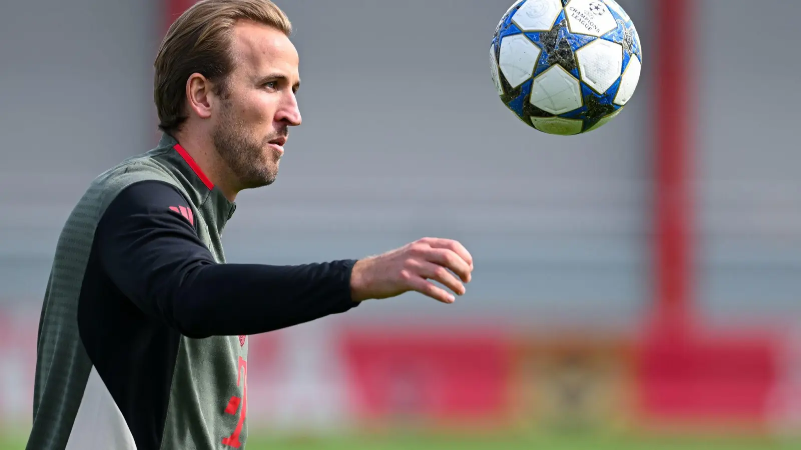 Gegen Chelsea im Fokus: Bayern-Torjäger Harry Kane. (Foto: Sven Hoppe/dpa)