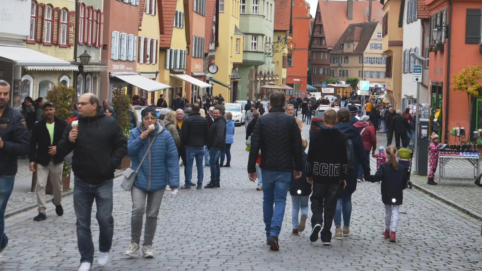 Dinkelsbühl lädt am 5. Oktober zum beliebten Ursula-Jahrmarkt. (Foto: Peter Tippl)