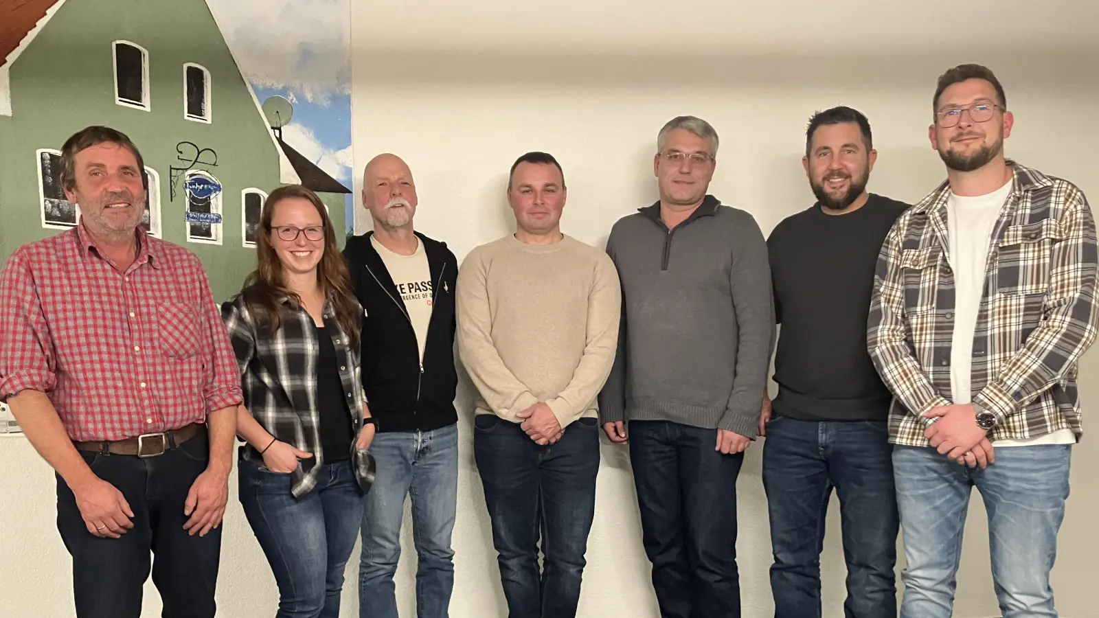 Martin Meyer, Nina Kolb, Michael Zimmermann, Christian Hummel, Markus Wolf, Florian Ziegle und Michael Kraft (von links) wollen für die CSU in den Langfurther Gemeinderat. (Foto: CSU/Klaus Miosga)