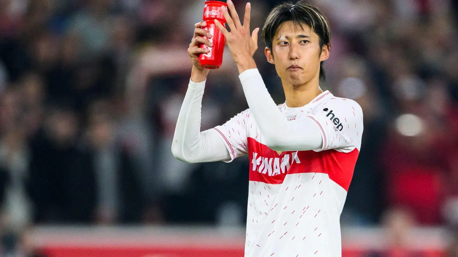 Nach seiner Muskelverletzung gegen Frankfurt fällt Hiroki Ito für den Rest des Jahres aus. (Foto: Tom Weller/dpa)