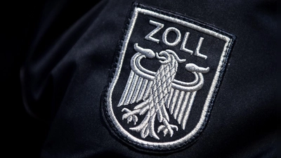 Der Zoll überprüfte 57 Betriebe in München. (Symbolbild) (Foto: Sina Schuldt/dpa)