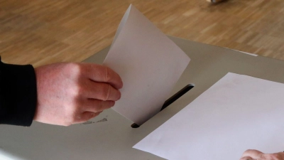 Für Thüringen sind es heute Kommunalwahlen im Großformat. (Foto: Bodo Schackow/dpa)