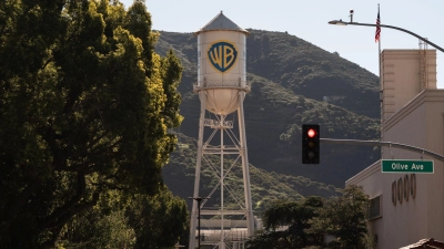 Warner Brothers soll nun doch von Paramount übernommen werden. (Archivbild) (Foto: Jae C. Hong/AP/dpa)