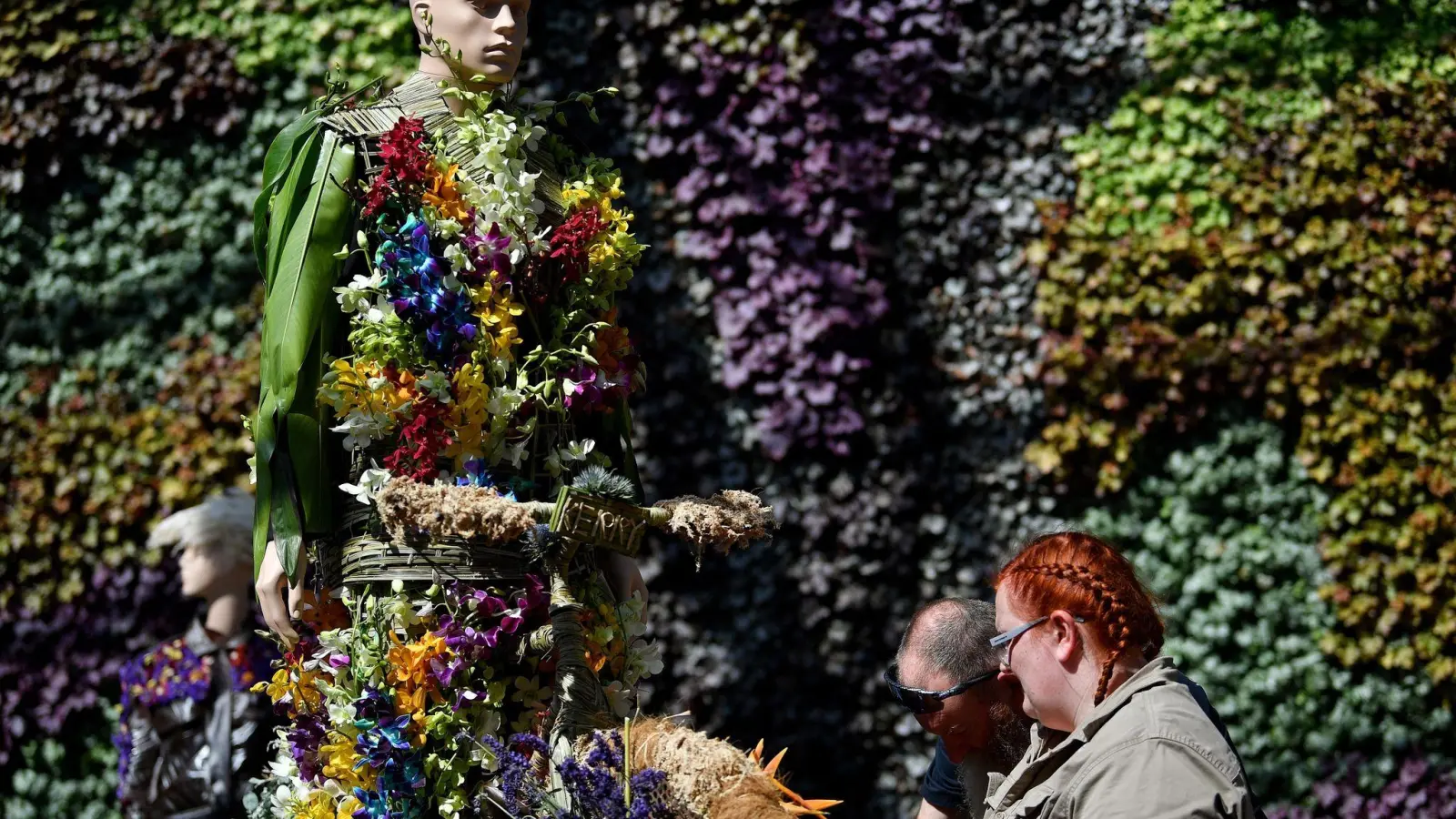 „Fleurs de Villes: PRIDE“ ist Teil der Sydney WorldPride 2023 - sie zeigt Blumenpuppen als Hommage an inspirierende Mitglieder der queeren Community. (Foto: Bianca De Marchi/AAP/dpa)