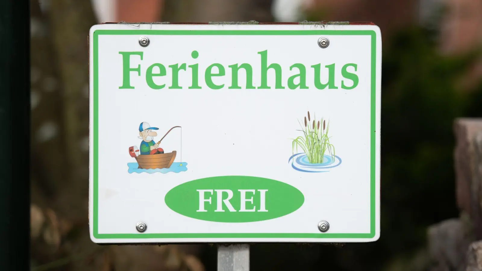 Privat vermietete Ferienwohnungen stehen seit einigen Jahren im Fokus der Finanzämter. (Foto: Daniel Reinhardt/dpa/dpa-tmn)