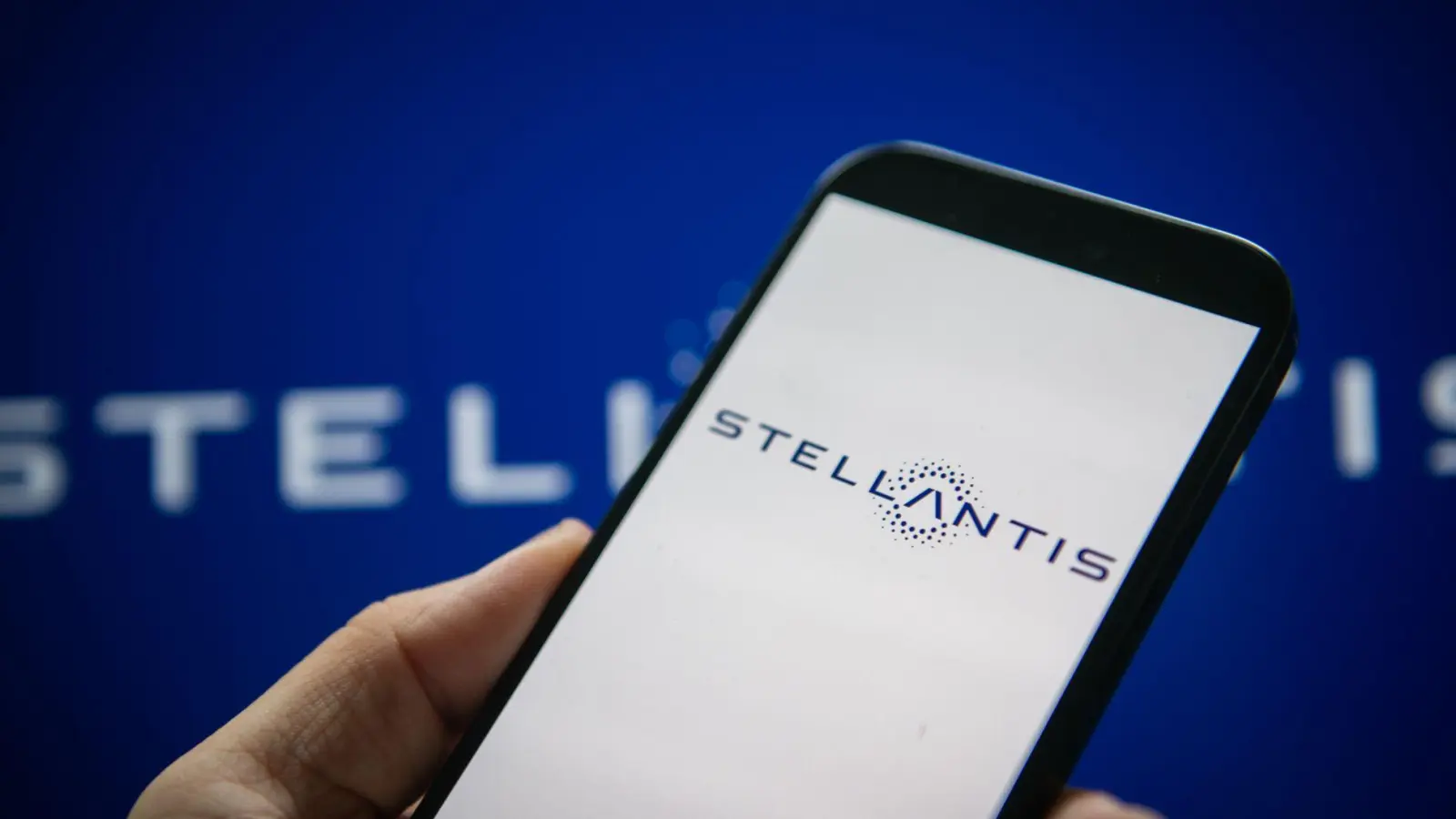 Rückrufaktion gestartet: Über 85.000 Fahrzeuge der Stellantis-Marken sind von Brandgefahr betroffen. (Foto: Zacharie Scheurer/dpa-tmn)
