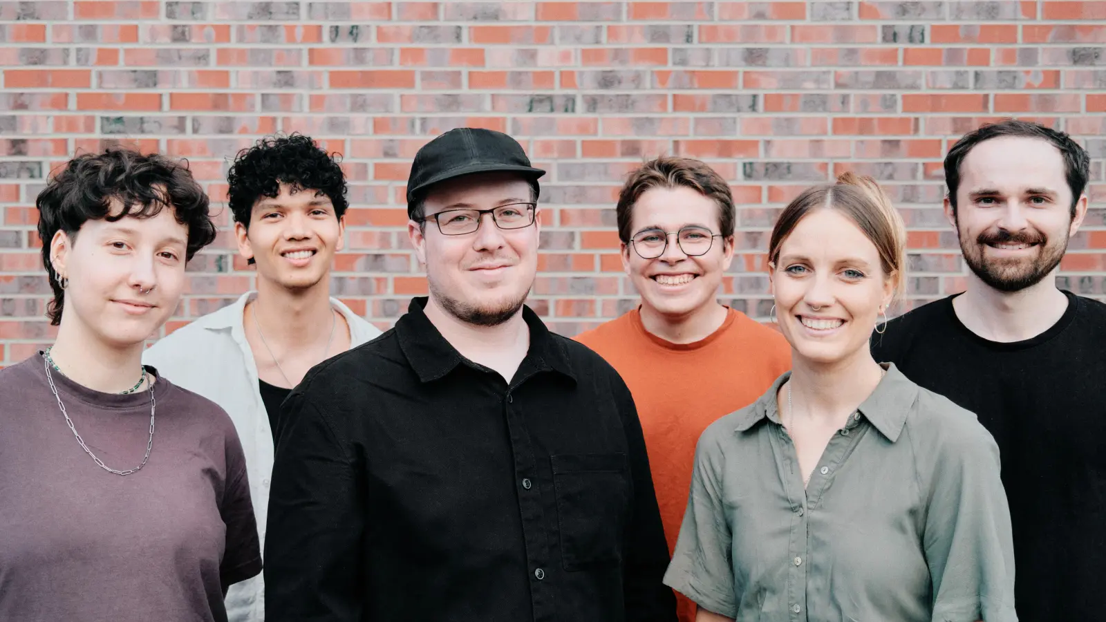 Vincent Maurer aus dem Heilsbronner Ortsteil Weiterndorf (Vierter von links) hat mit seinem Filmteam den Student Academy Award gewonnen und fliegt nun nach New York. (Foto: Tobias Eckerlin)