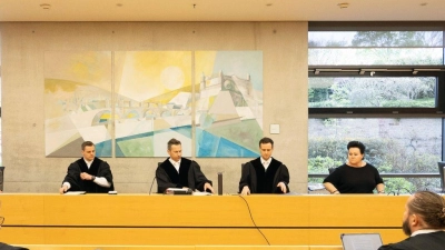 Das Landgericht Würzburg verhandelt gegen zwei frühere Erzieherinnen einer Kita in Unterfranken wegen möglicher Misshandlungen von Kindern. (Foto: Heiko Becker/dpa)