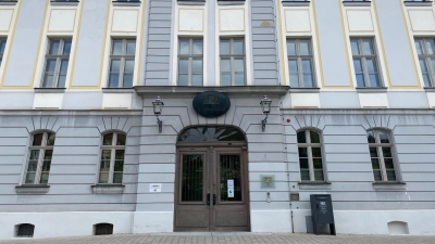 Siloballen, bei denen die Folie aufgeplatzt war, führten einen Landwirt und eine Landwirtin vors Amtsgericht in Ansbach (Foto: Manfred Blendinger)