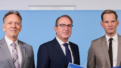 „Null Toleranz gegenüber denen, die an der Sucht verdienen“, fordert der Bundesdrogenbeauftragte, Hendrik Streeck (rechts) (Foto: Annette Riedl/dpa)