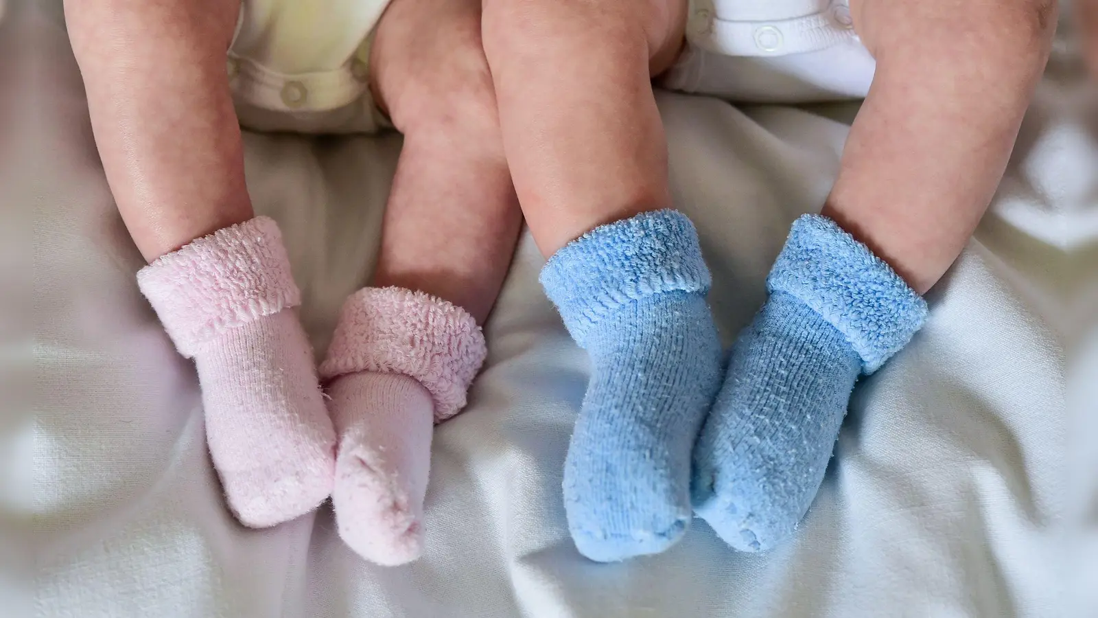 Die Geburtenrate ist in Deutschland wieder gesunken, jedoch langsamer als zuvor. (Symbolbild) (Foto: Patrick Pleul/dpa-Zentralbild/dpa)