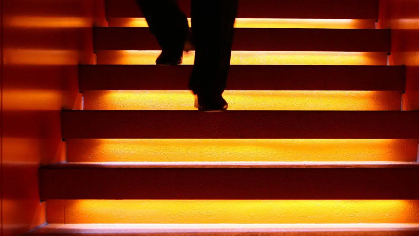 Wer rechtzeitig den Arbeitgeber wechseln will, sollte ganz genau auf die Kündigungsfristen schauen. (Foto: Fredrik von Erichsen/dpa/dpa-tmn)