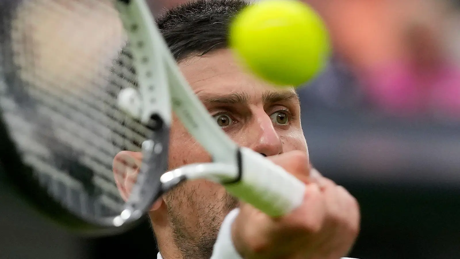 Novak Djokovic will seine Siegesserie in Wimbledon ausbauen. (Foto: Alastair Grant/AP/dpa)