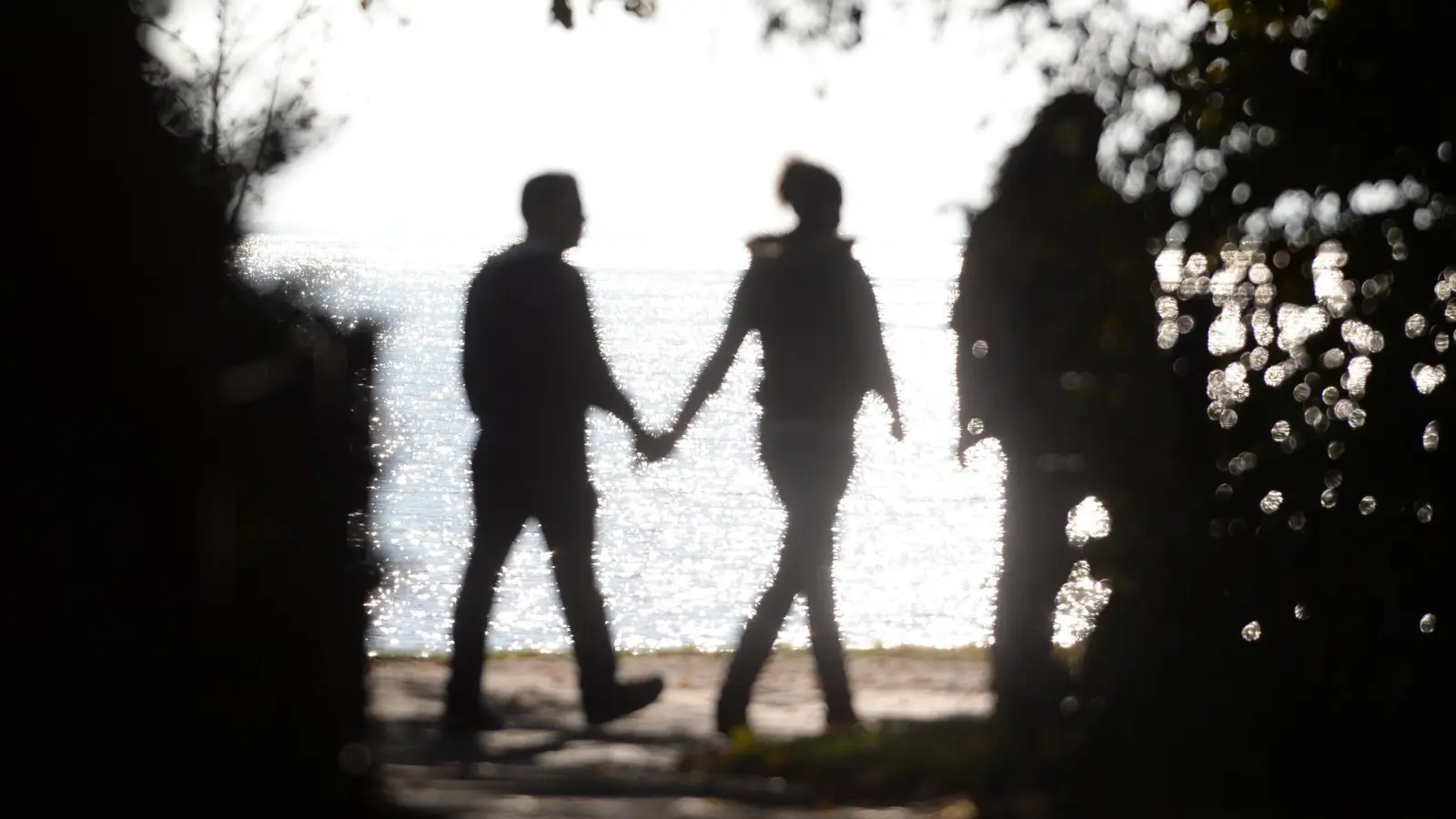 Männer können Frauen laut einer Studie an manchen Tagen besser riechen. (Symbolbild) (Foto: picture alliance / dpa)