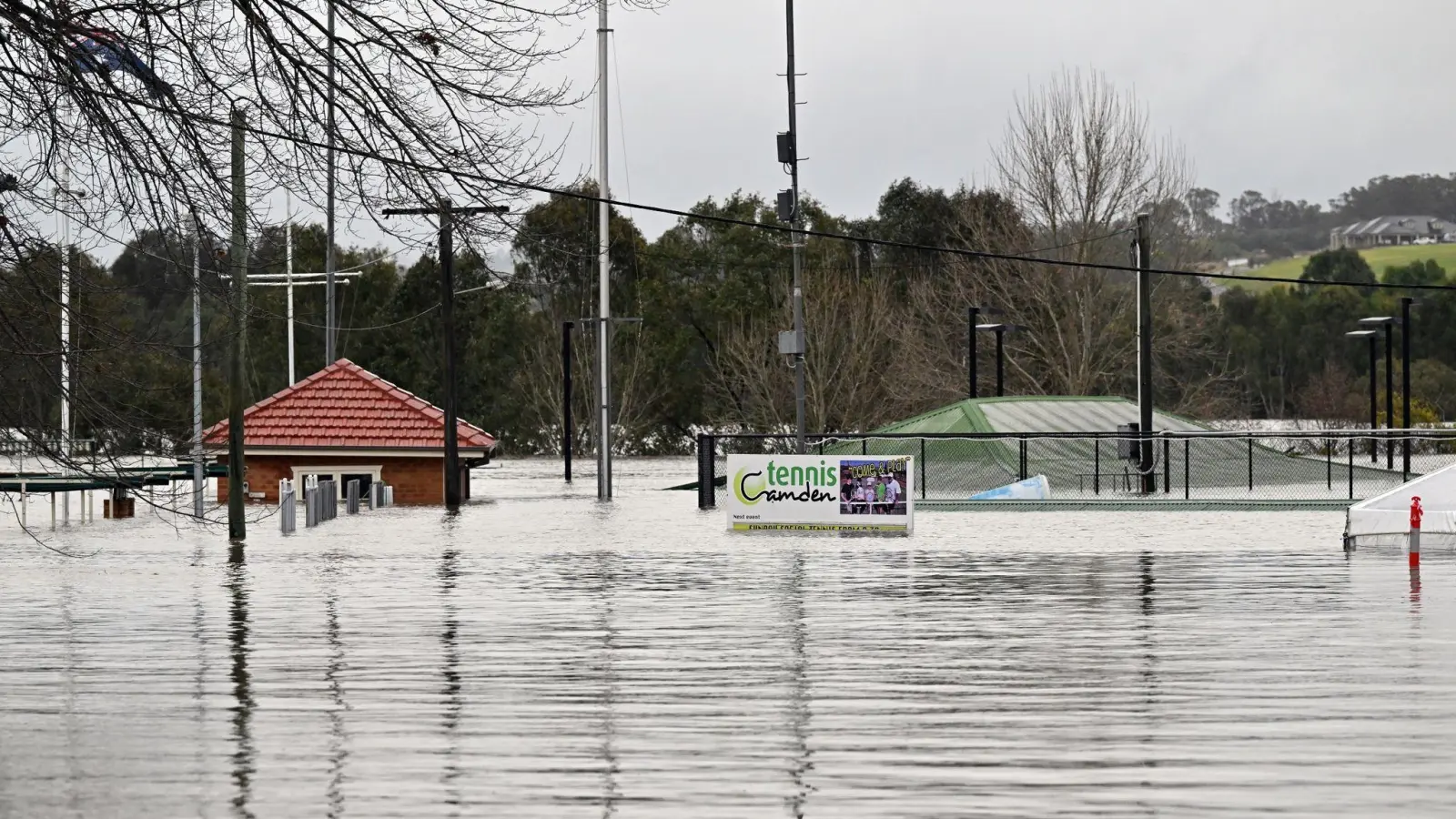 Sydney kämpft mit Überschwemmungen - die Folgen könnten noch verheerender sein als im März. (Foto: Mick Tsikas/AAP/dpa)