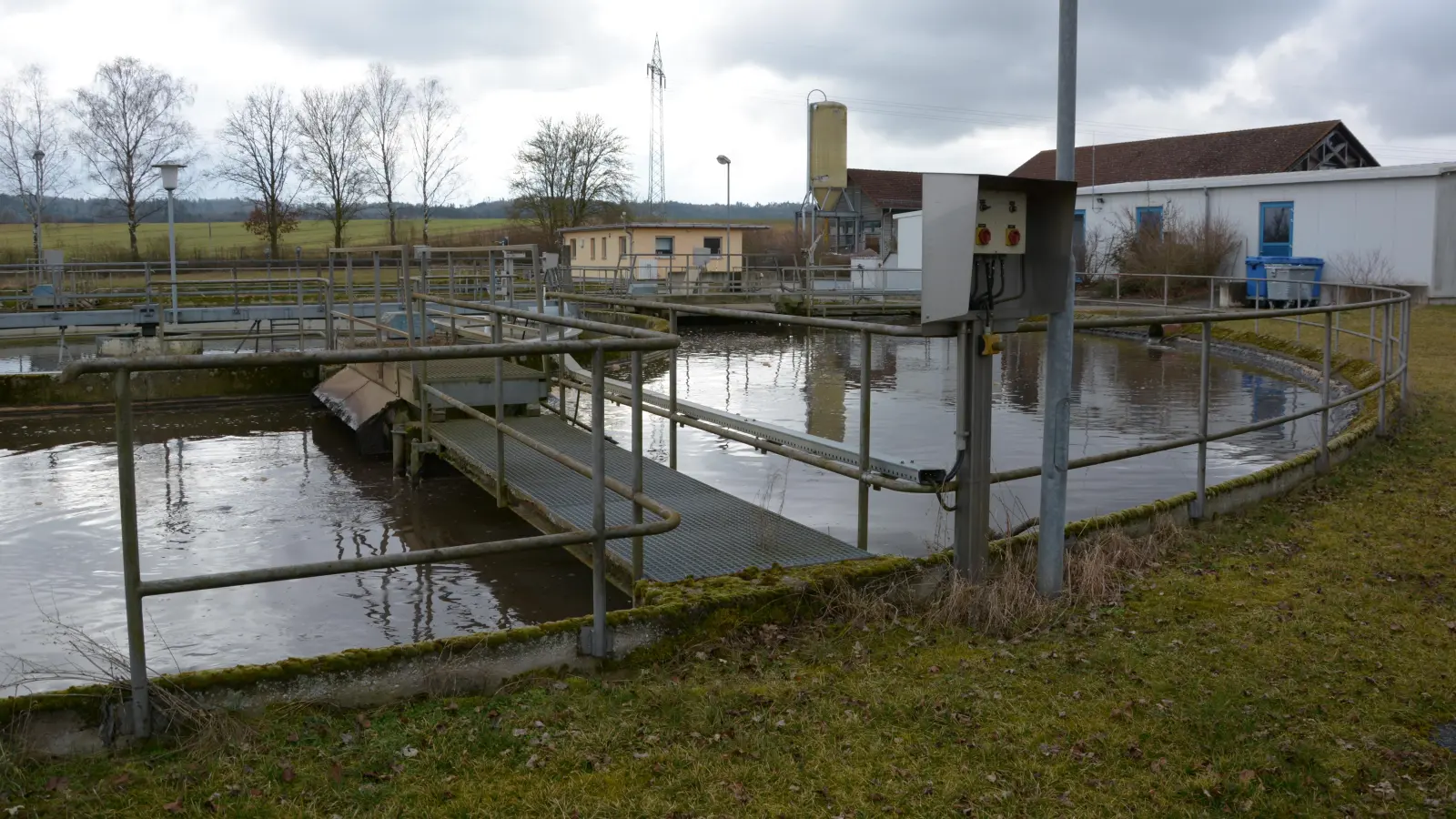 Die Kläranlage in Oberdachstetten soll saniert werden. Es fließt zu viel Fremdwasser in die Anlage. Noch hat sich der Gemeinderat nicht auf eine Variante festgelegt. (Foto: Peter Pickel)