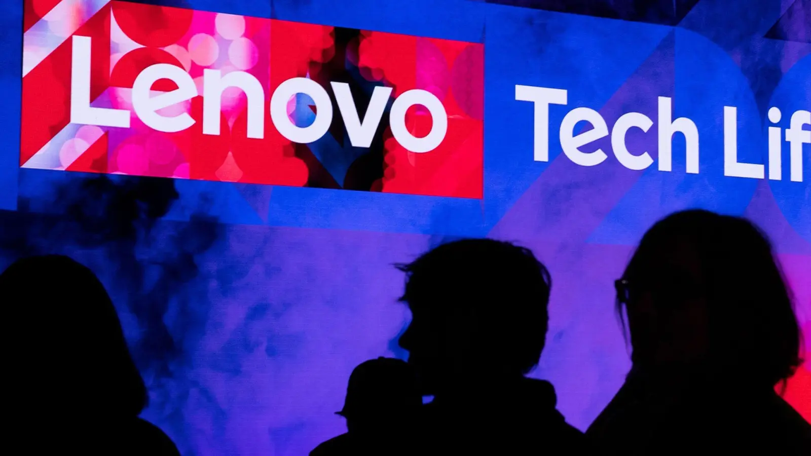 Sicherheitslücken bei Lenovo: Für die betroffenen IdeaCentre-Rechner steht bereits ein Firmware-Update zur Verfügung. (Foto: Franziska Gabbert/dpa-tmn)