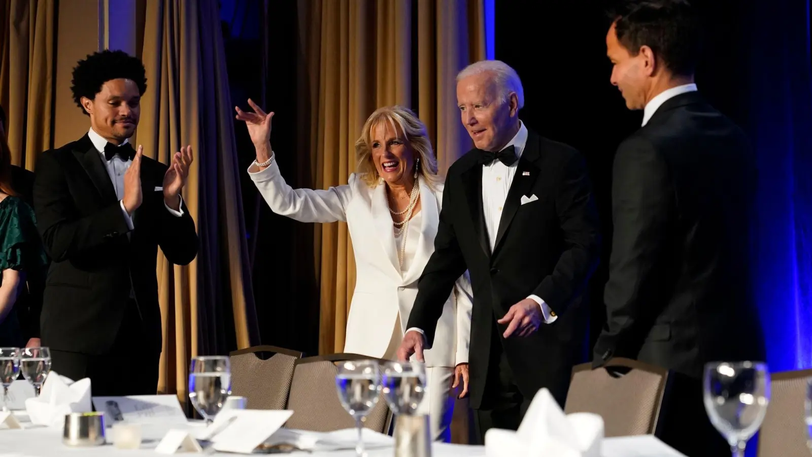 US-Präsident Joe Biden und First Lady Jill Biden beim jährlichen Correspondents' Association Dinner im Weißen Haus. (Foto: Patrick Semansky/AP/dpa)