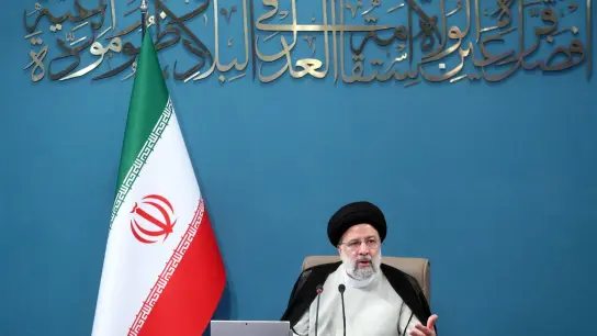 Irans Präsident Ebrahim Raisi fordert eine Aufhebung aller US-Sanktionen, die nach dem Ausstieg der USA 2018 aus dem Atomabkommen verhängt wurden. (Foto: Iranian Presidency/ZUMA Press Wire/dpa)