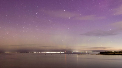 Die Aurora Australis begeisterte Menschen in Australien und Neuseeland. (Foto: Ye Myo Khant/SOPA Images via ZUMA Press Wire/dpa)