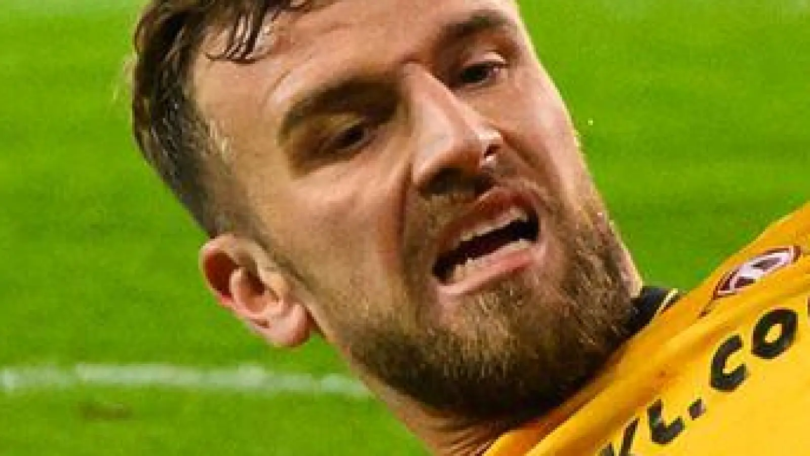 Lars Bünning von Dynamo Dresden musste sich einer Hirn-Operation unterziehen und fällt lange aus. (Archivbild) (Foto: Robert Michael/dpa)