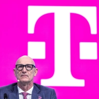 Telekom-Chef Tim Höttges: „KI verändert die Telekom von Grund auf.“ (Archivbild) (Foto: Oliver Berg/dpa)