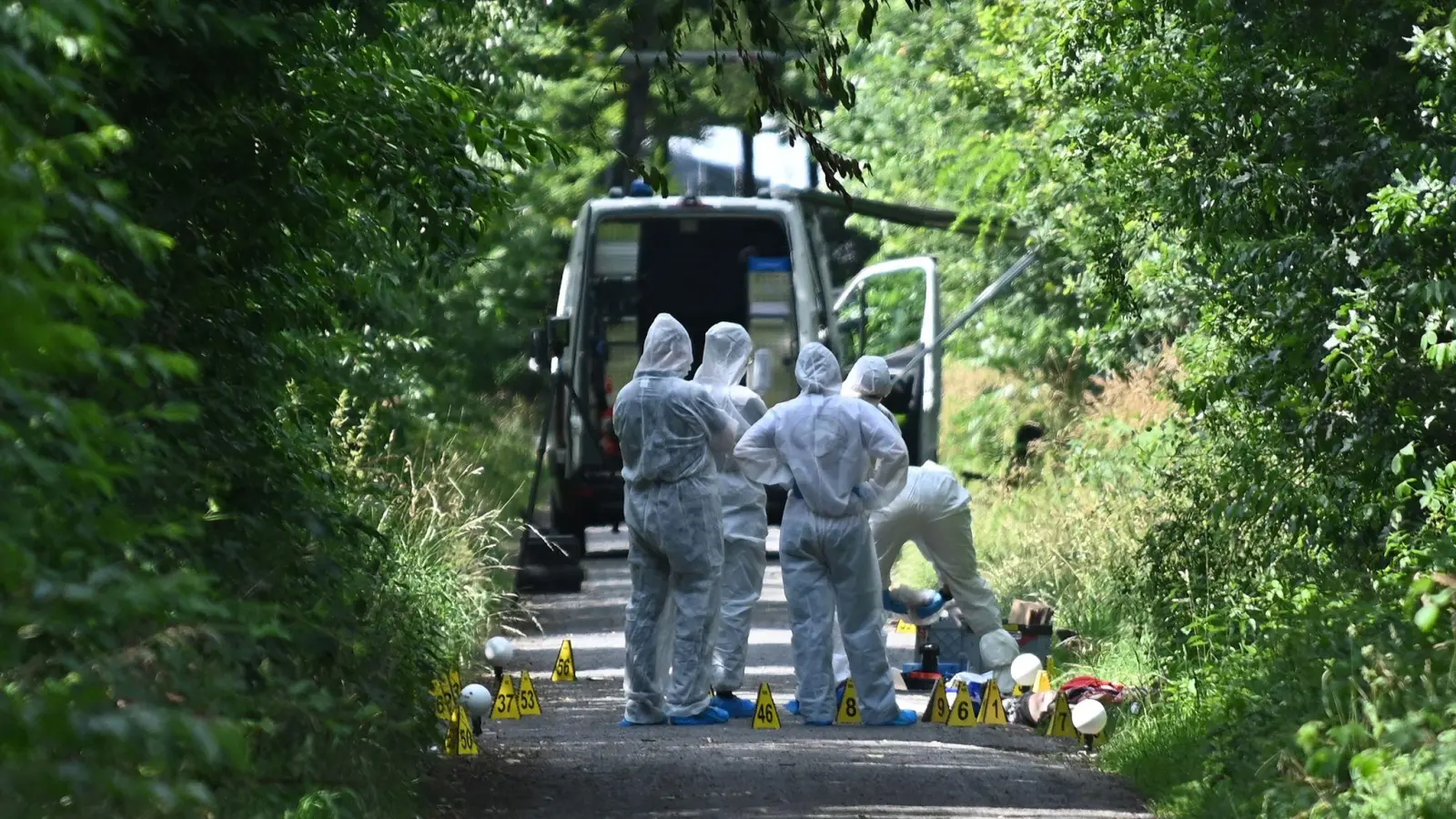 Die Polizei geht von einem Verbrechen aus und setzte eine Mordkommission ein. (Foto: FotoBludau/dpa)