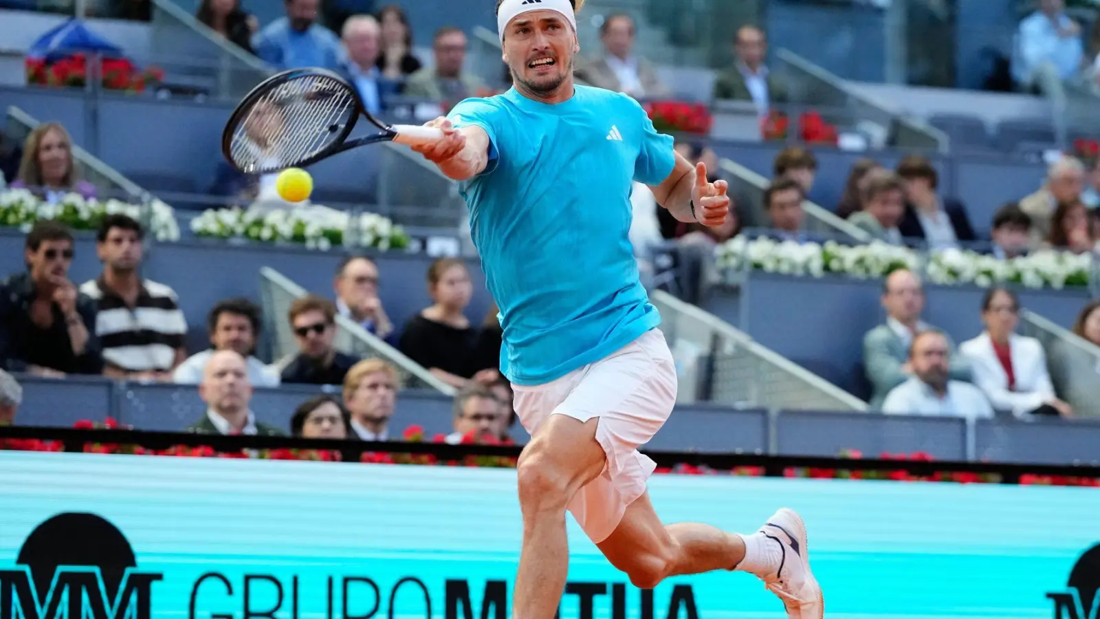 Alexander Zverev erreicht das Halbfinale in Madrid.  (Foto: Jose Breton/AP/dpa)