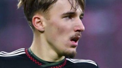 Lennart Karl in Aktion beim Bayern-Testspiel in Salzburg.  (Foto: Sven Hoppe/dpa)