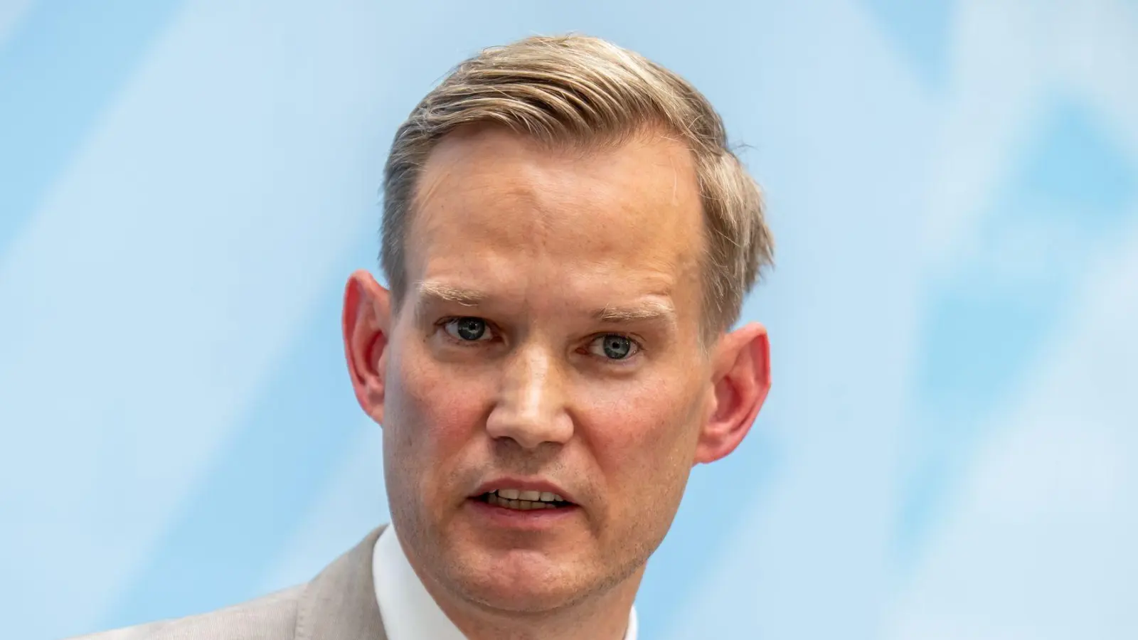 Der Bundesdrogenbeauftragte Hendrick Streeck fordert mehr Anstrengungen im Kampf gegen den illegalen Drogenhandel. (Archivbild) (Foto: Michael Kappeler/dpa)