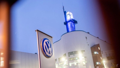 Zuletzt war vor allem über die Zukunft des VW-Werks in Osnabrück spekuliert worden. (Archivbild) (Foto: Hauke-Christian Dittrich/dpa)