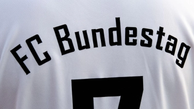 Der FC Bundestag ist die parteiübergreifende Fußballmannschaft im Deutschen Bundestag. (Foto: Fabian Sommer/dpa)