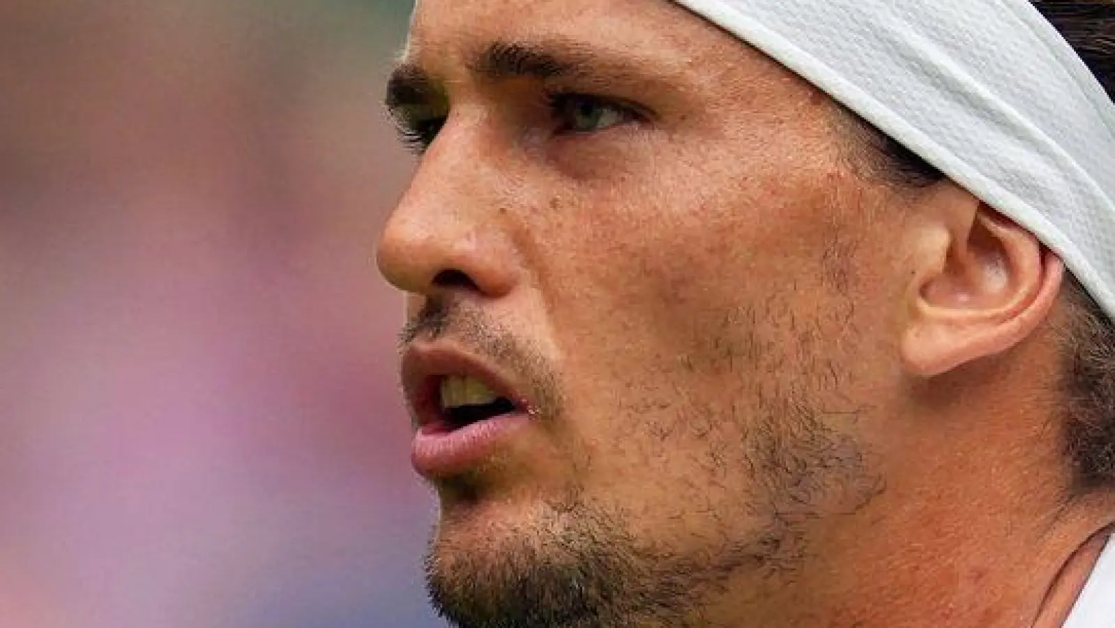 Alexander Zverev machte nach seinem Ausscheiden bemerkenswerte Aussagen. (Foto: Kin Cheung/AP/dpa)