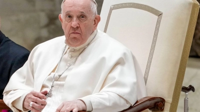 Papst Franziskus hatte erst kürzlich mit einer Bronchitis zu kämpfen. (Foto: Andrew Medichini/AP/dpa)