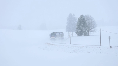 Winterliches Wetter prägt den Start in die Osterferien in Bayern. (Foto: Karl-Josef Hildenbrand/dpa)