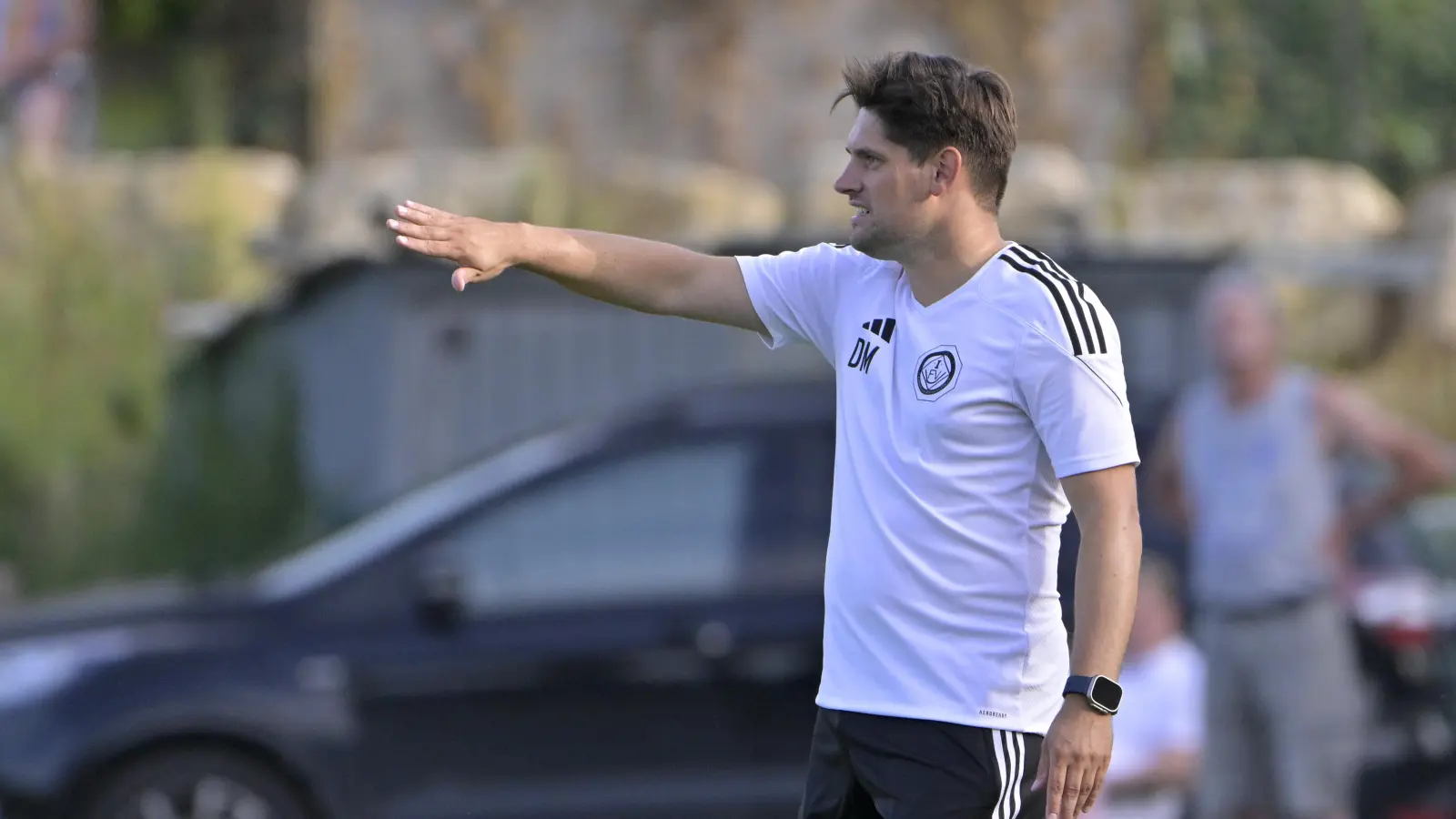 Alles im Lot: Uffenheims Trainer Dirk Müller (hier aus der Vorsaison) holte mit seinem Team den dritten Sieg im dritten Spiel. (Foto: Martin Rügner)