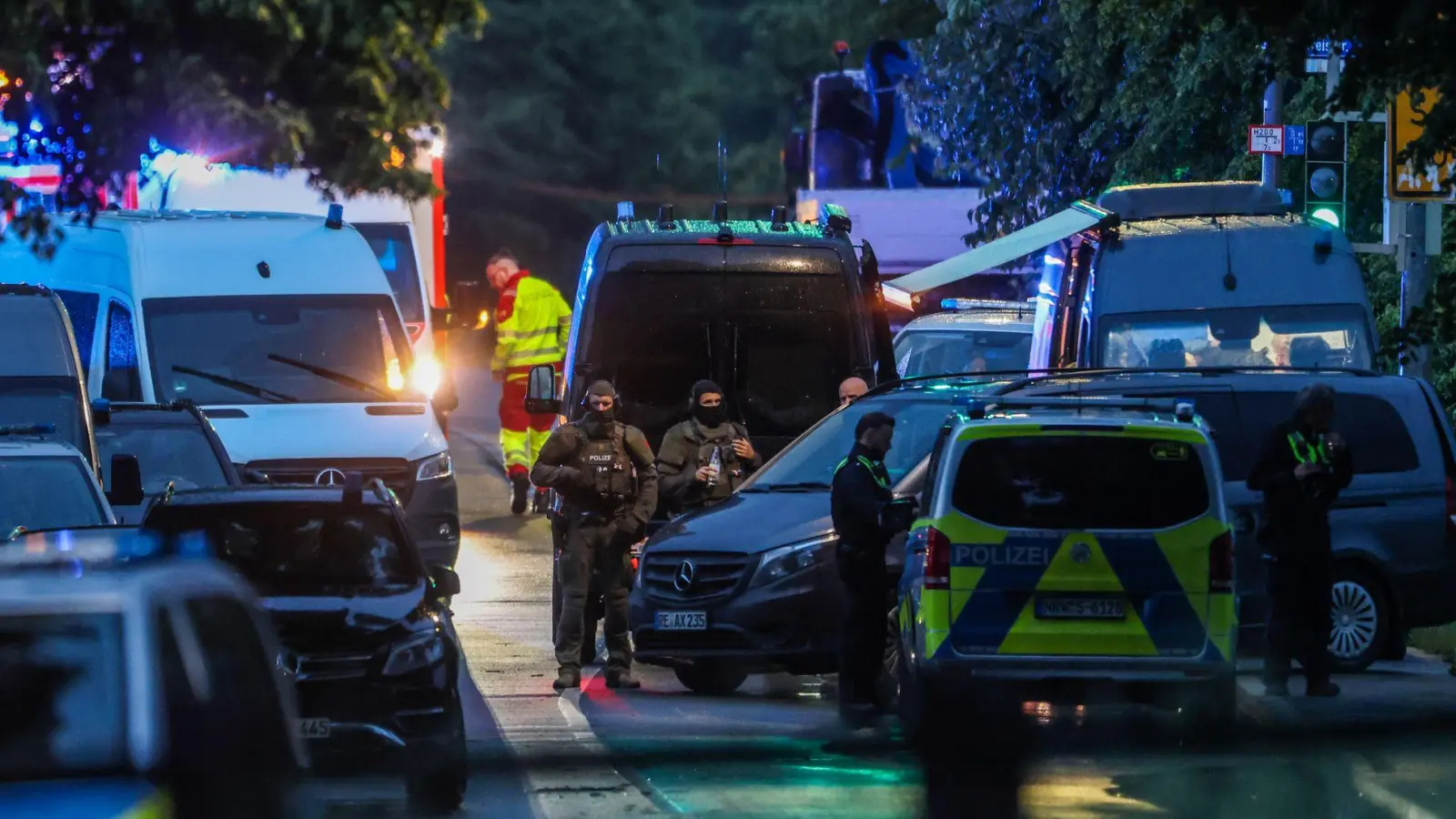 Eine Mordkommission hat Ermittlungen aufgenommen.  (Foto: Christoph Reichwein/dpa)