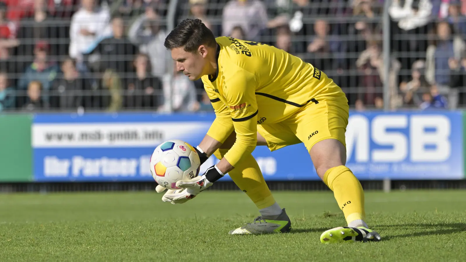 Im Moment knapp vorne im Rennen um den Platz im Tor der SpVgg Ansbach: Sebastian Heid. (Foto: Martin Rügner)