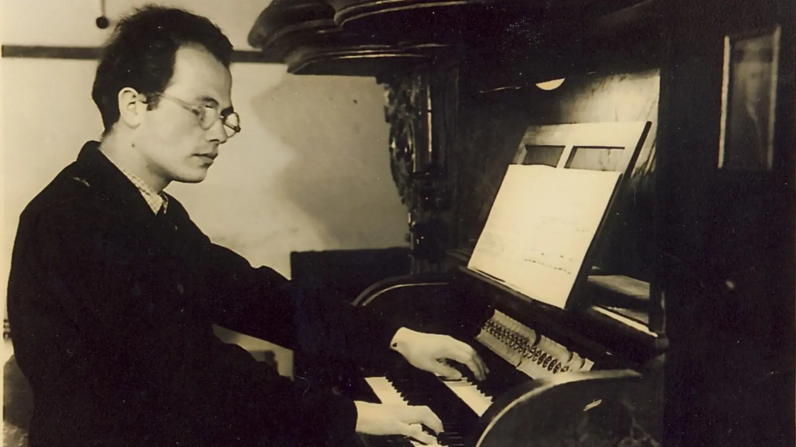Der Kirchenmusiker Emanuel Vogt in jungen Jahren. Entstanden ist das Foto in Thurnau vor 1950. (Foto: Fotoarchiv Vogt-Krause)