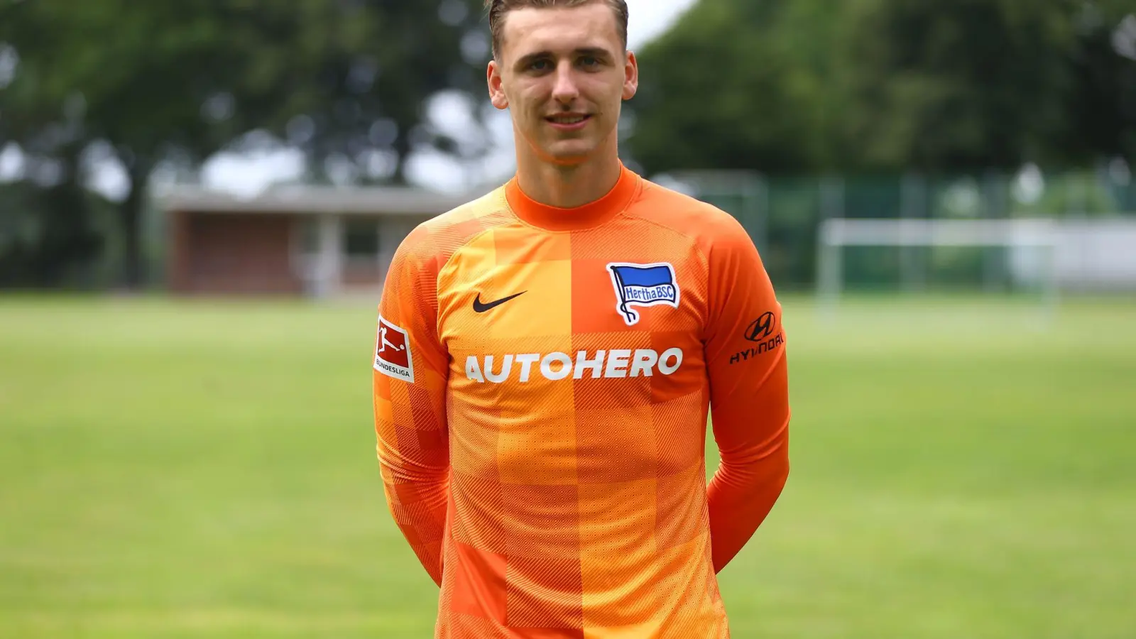 Herthas Torhüter Marcel Lotka kommt gegen Freiburg zu seinem Debüt in der Bundesliga. (Foto: Michael Hundt/dpa)