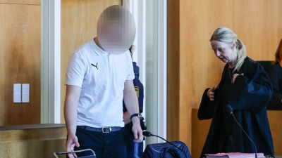 Der Angeklagte hat die Vorwürfe eingeräumt. (Foto: Daniel Löb/dpa)